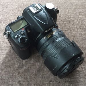 D7000 Nikon and info book.